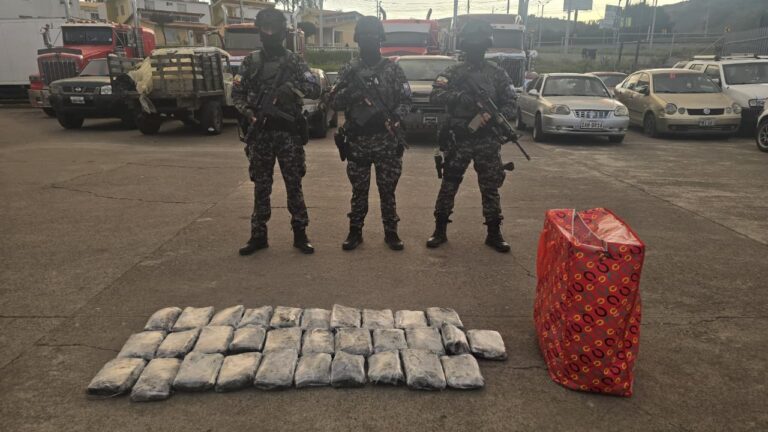 Policía Nacional asesta golpe al narcotráfico con la incautación de más de 15 kilos de droga