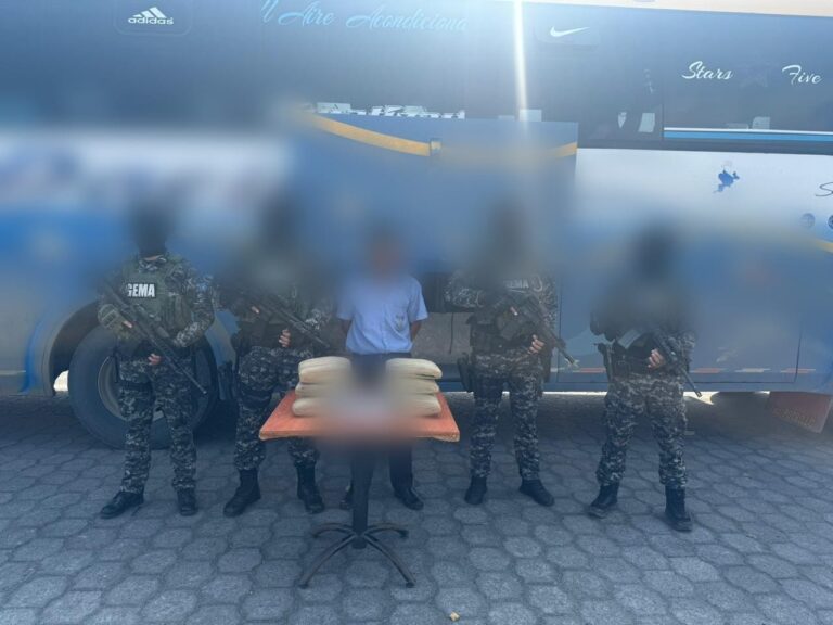 Operativo móvil antinarcóticos deja un aprehendido en Esmeraldas