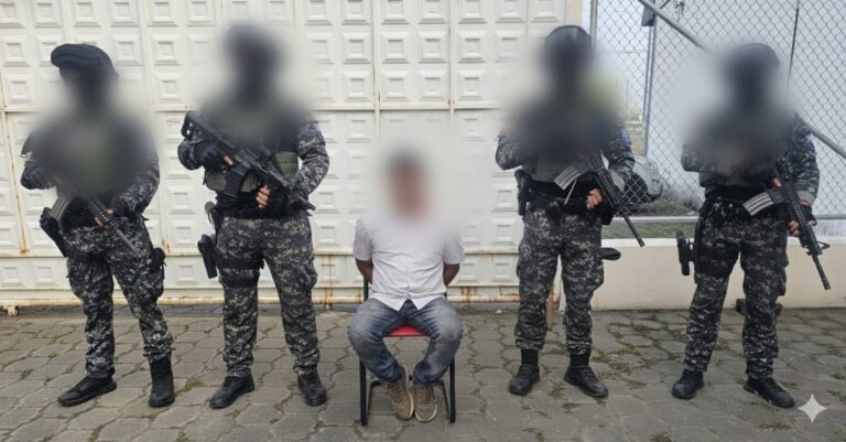 Operativo móvil antidrogas frustra transporte de marihuana en bus intercantonal en Esmeraldas