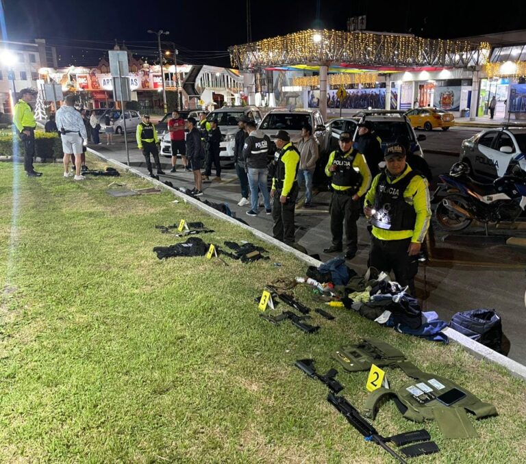 Dieciocho ciudadanos aprehendidos por presunto tráfico de sustancias y porte ilegal de armas de fuego en Loja