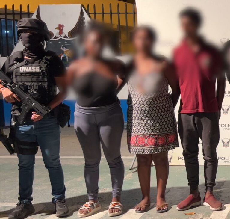 Operativo “Libertad” permite la aprehensión de tres sujetos vinculados a extorsión en Esmeraldas