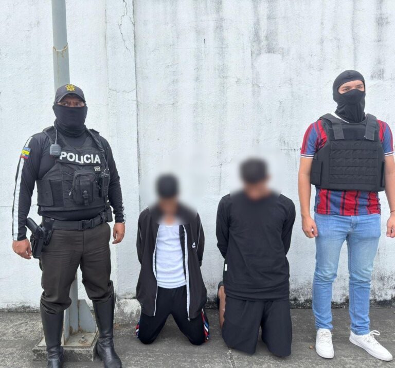 Policía Nacional aisló a dos adolescentes presuntamente vinculados al GDO “Tiguerones Fénix” por extorsión en Guayaquil