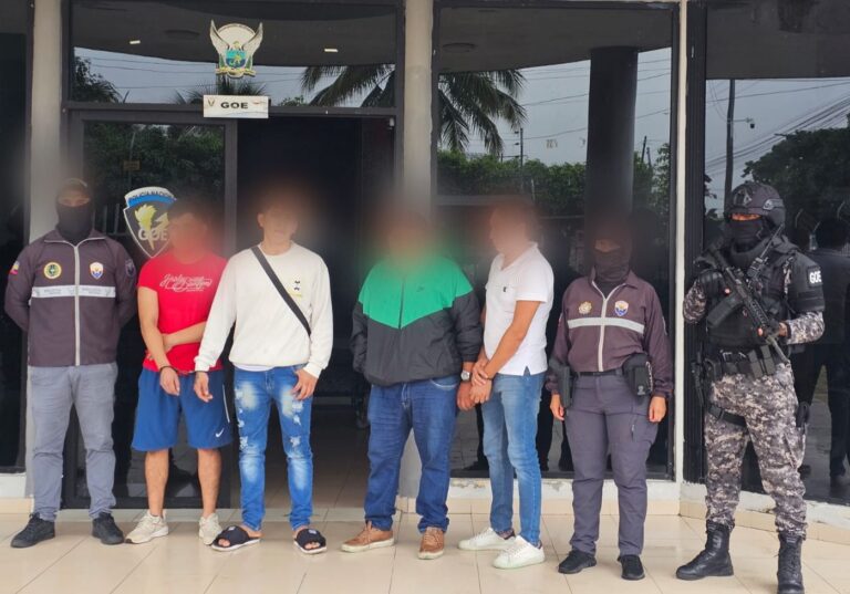 Incautamos más de 64 mil cartuchos y aprehendimos a cuatro sujetos por tenencia y porte de armas de fuego