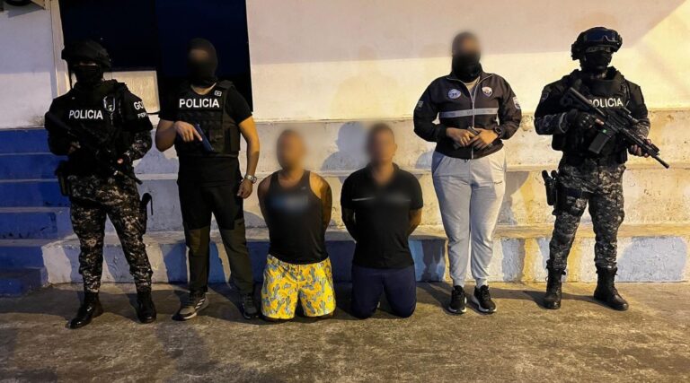 Liberamos a dos víctimas de secuestro y aprehendimos a dos ciudadanos por este delito en Manabí