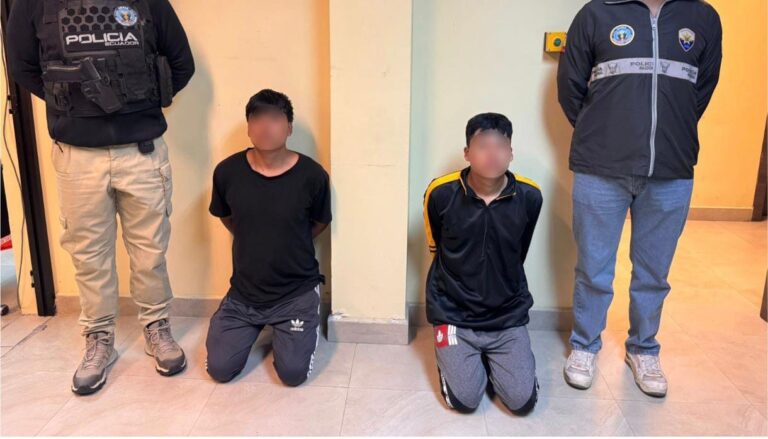 Policía Nacional aprehende a dos sujetos por el delito de extorsión en Imbabura