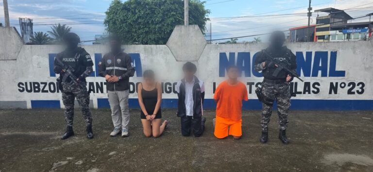 Tres personas capturadas por el delito de extorsión en Santo Domingo de los Tsáchilas