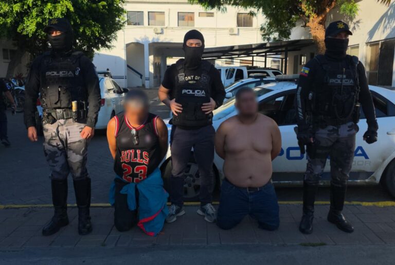 Policía Nacional recupera dos vehículos robados y aprehende a dos sujetos en  Montecristi