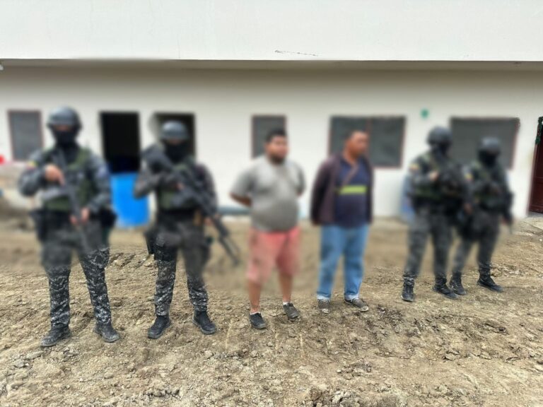 Intervención táctica deja dos ciudadanos aprehendidos en Guayaquil