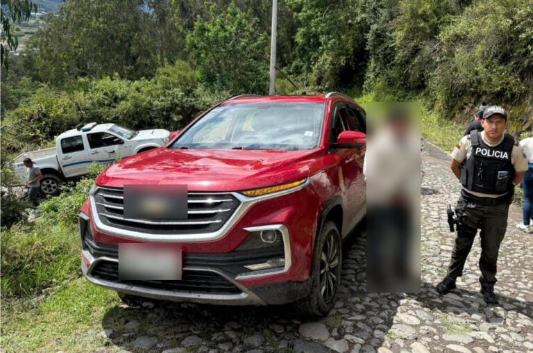 Policía Nacional recuperó un vehículo reportado como robado