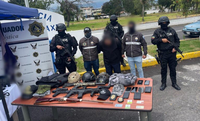 Aprehendimos a un sujeto en Cotopaxi por el delito de usurpación de funciones con armas de fuego