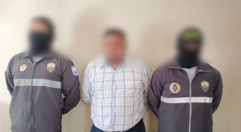 La Policía Nacional del Ecuador captura en Los Chillos a presunto integrante de un grupo armado organizado con varias órdenes de detención