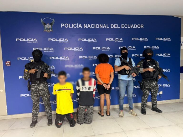 Investigación policial deja 3 presuntos vacunadores aprehendidos en Babahoyo