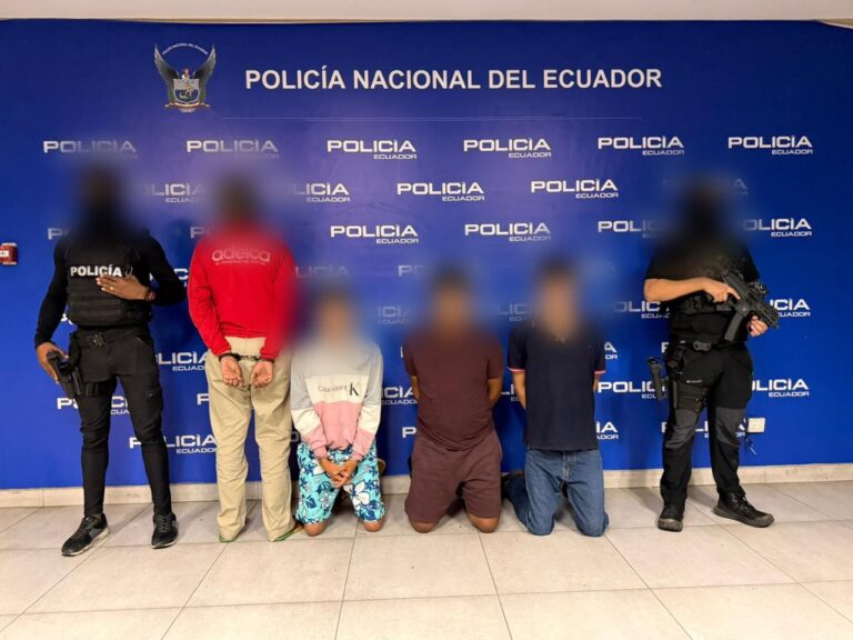 Aprehendimos a cuatro sujetos por el delito de extorsión en Los Ríos