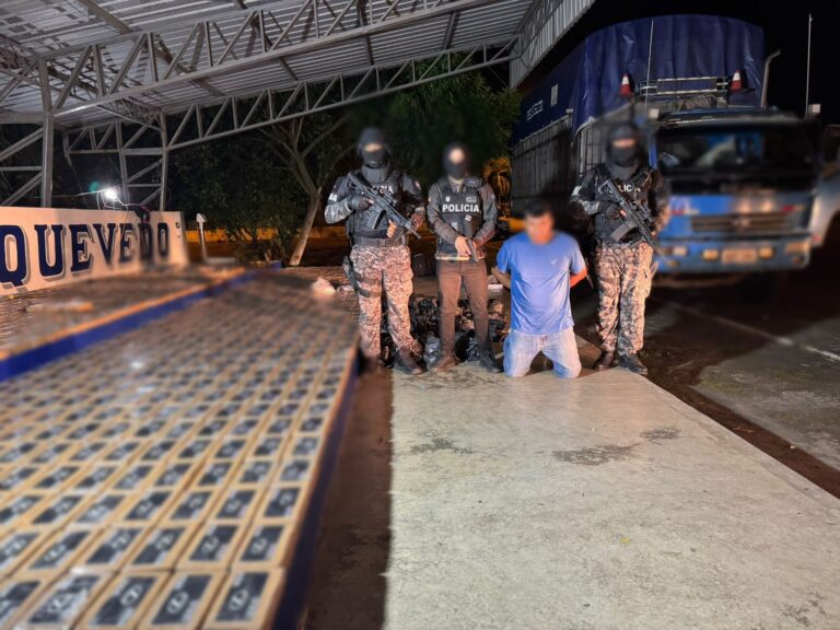 Incautamos más de 1,2 toneladas de droga, valorada en más de 58 millones de dólares