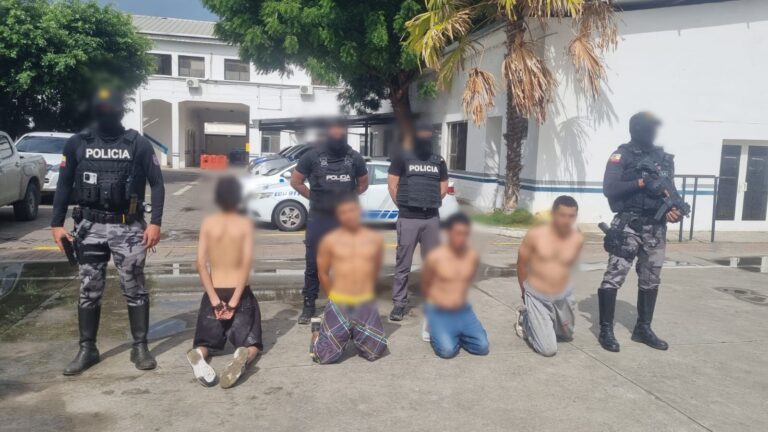 Aprehendimos a cuatro sujetos presuntos implicados a la extorsión en Manabí