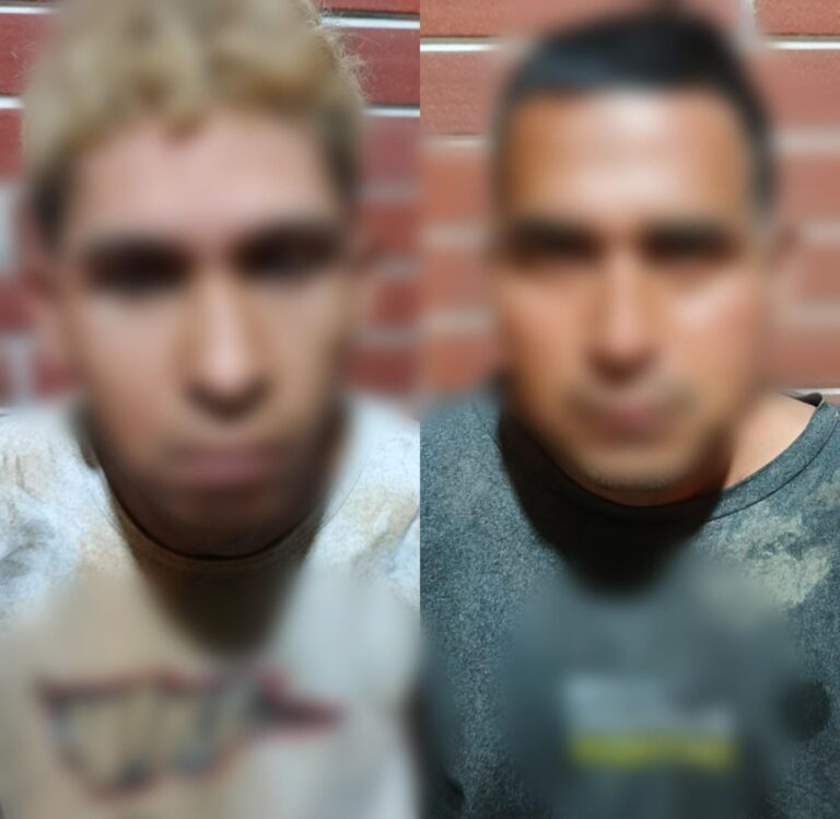 Dos ciudadanos aprehendidos por tenencia de armas de fuego y droga en Guayas