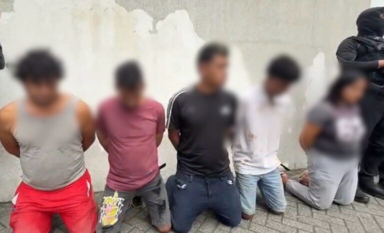 Policía capturó a cinco implicados en el delito de secuestro extorsivo y liberó a una víctima en Guayas