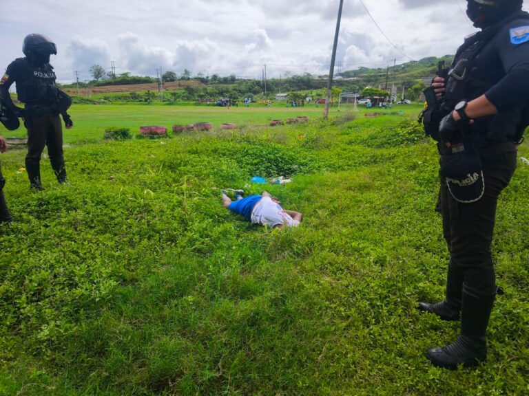 Policía neutralizó a alias “Letal Coro o Tairon”, cabecilla de “Los Lobos” en Esmeraldas