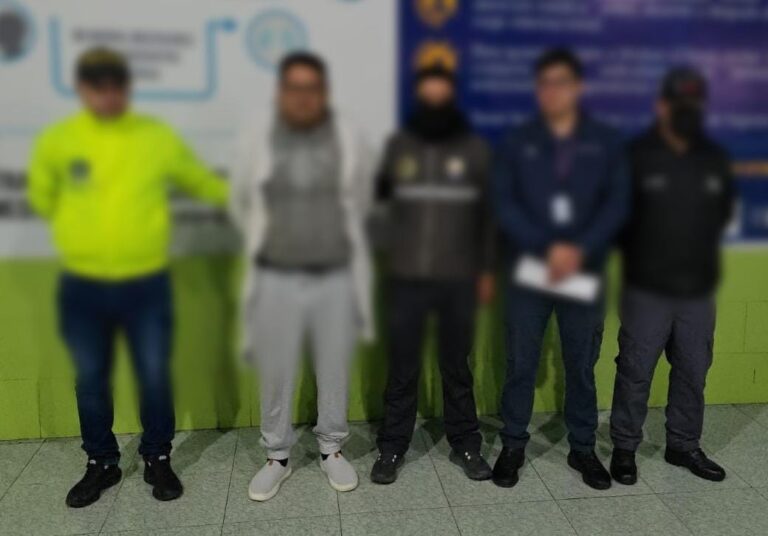 Capturamos a un ciudadano prófugo de la justicia de Colombia por el presunto delito de armas, municiones y material explosivo