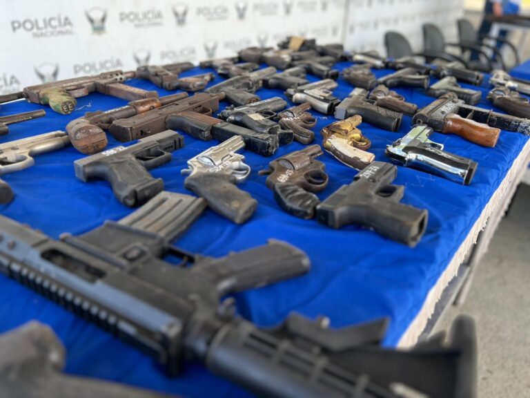 Más de 280 armas de fuego y 14.000 municiones fuera de circulación en Esmeraldas