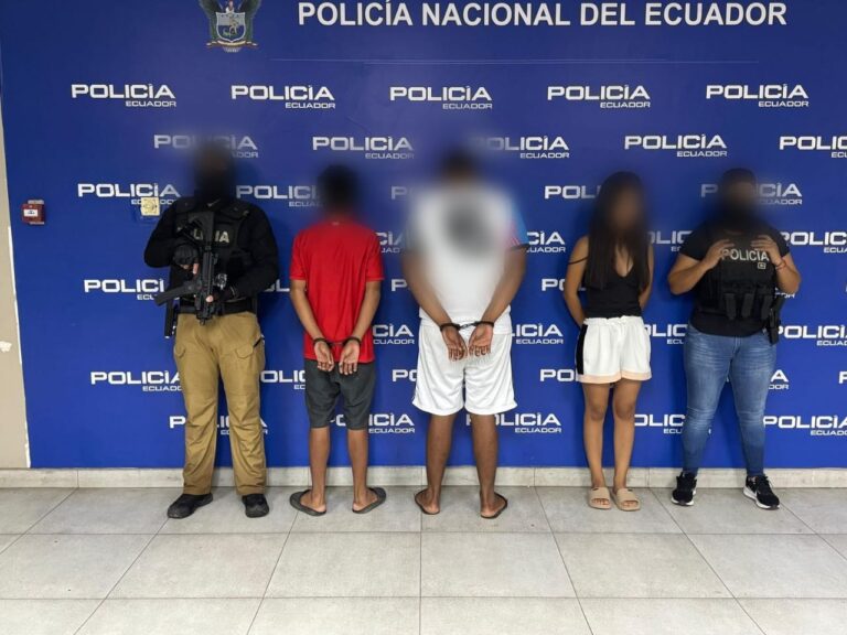 Aprehendidos tres sujetos por el delito de extorsión en Babahoyo