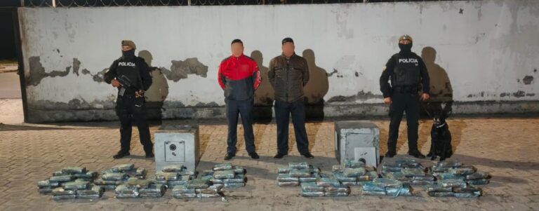 Operativo “Caja Fuerte” deja dos aprehendidos y más de 111 kilos de marihuana incautados en Imbabura