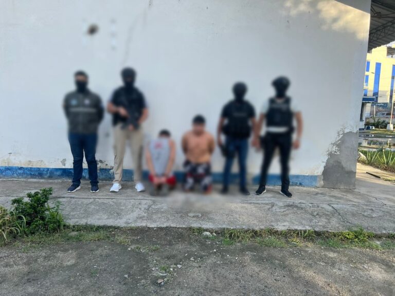 Dos integrantes de la estructura criminal “Los Lobos”, aprehendidos por el presunto delito de extorsión en El Oro