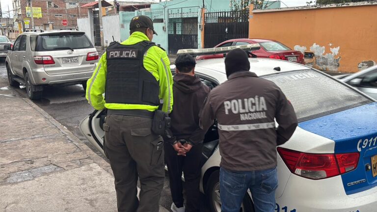 Aprehendimos a presunto expendedor de droga y decomisamos más de 22 mil dosis de sustancias ilícitas en Riobamba