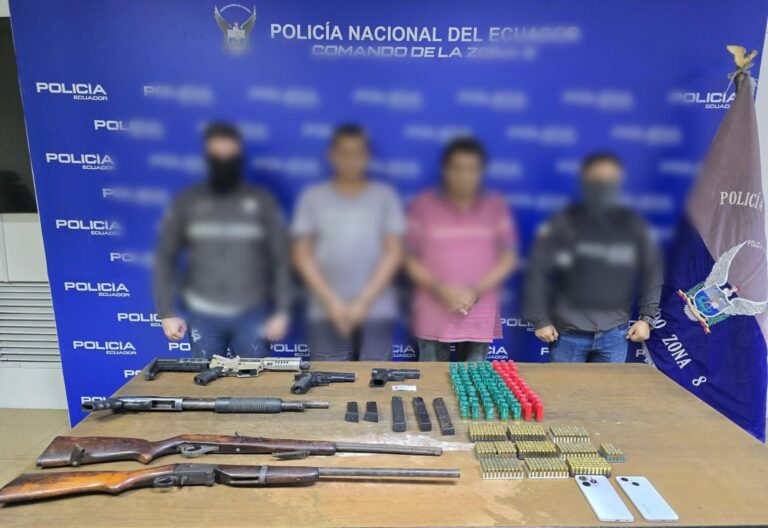 Aprehendimos a dos ciudadanos por el presunto delito de tenencia y porte de armas de fuego en Guayaquil