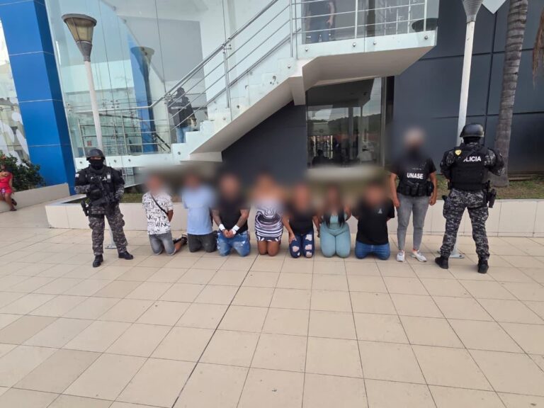 Liberamos a víctima de secuestro extorsivo y aprehendemos a ocho implicados en Guayaquil