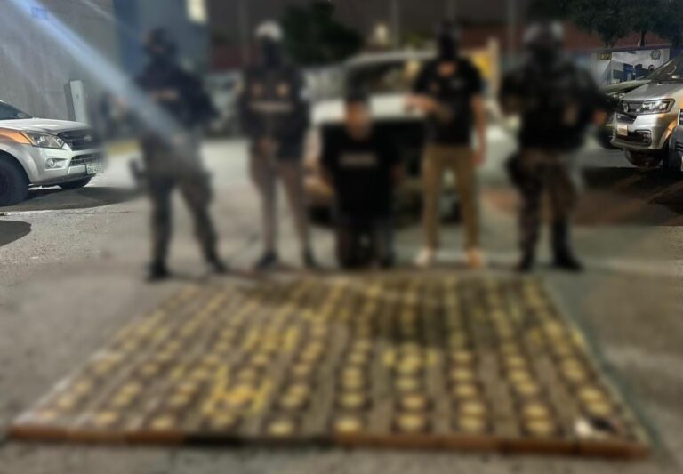 Contundente operativo antidrogas evita el tráfico de más de un millón de dosis de cocaína en Guayaquil