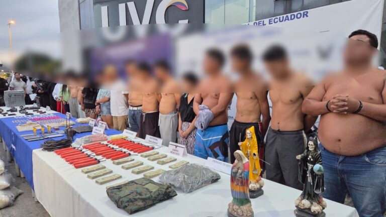 Golpe contundente al crimen organizado: 23 aprehendidos y 5 menores aislados en operativo contra las economías criminales en Guayaquil