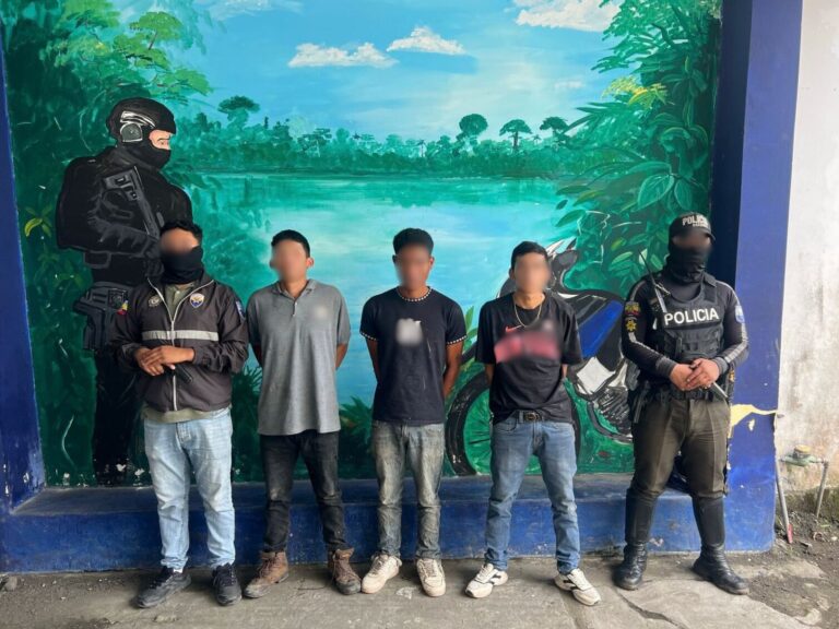 Aprehendimos en Orellana a tres presuntos integrantes de “Los Lobos” por robo de vehículos