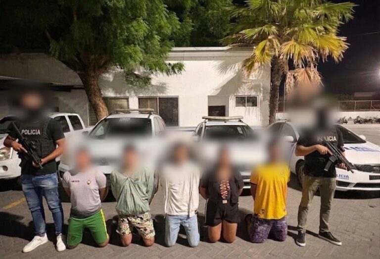 Aprehendimos a cinco sujetos por presunta extorsión en Manta