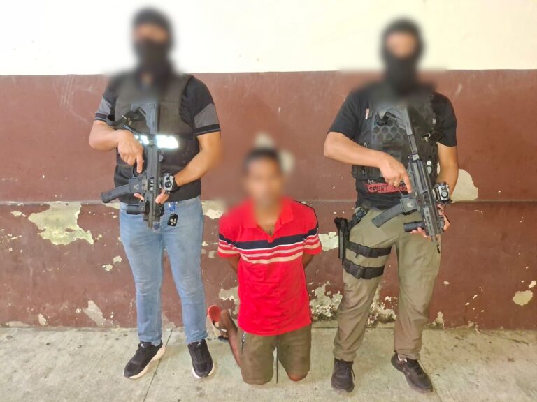 Aprehendimos a dos sujetos por presunta extorsión en Guayaquil y Caluma