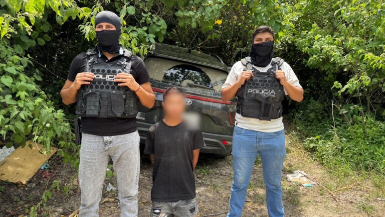 Un aprehendido y un vehículo recuperado por la Policía