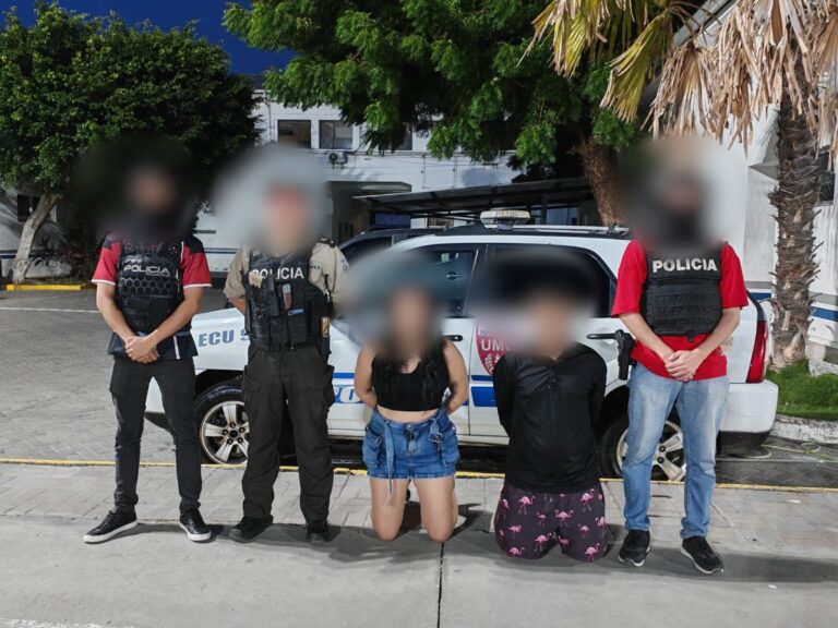 Aprehendimos a tres sujetos, entre ellos alias “Gago”, presunto integrante del Grupo Armado organizado “Los Choneros”, en Manta