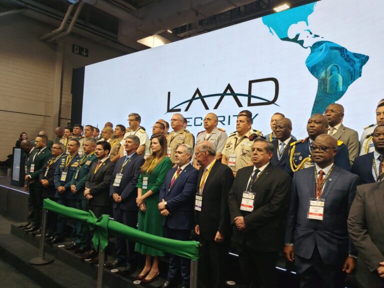 Policía Nacional fortalece cooperación internacional en seguridad con participación en LAAD Security 2026 en Brasil