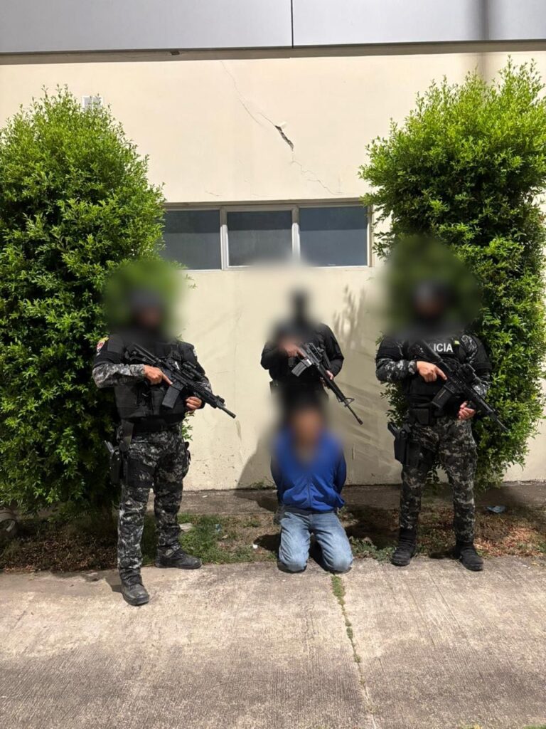 Aprehendimos a un sujeto en flagrancia, mientras colocaba un artefacto explosivo en un local comercial en el Oro