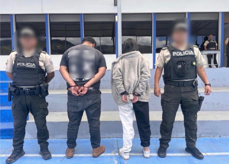 Aprehendidos por presunto robo de un vehículo en Imbabura