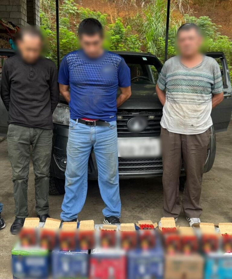 Tres individuos aprehendidos, presuntos colaboradores del GAC «Frente Oliver Sinisterra» con más de 3 mil cartuchos en Bolívar
