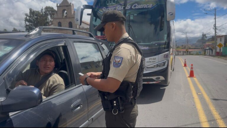 Policía fortalece la seguridad ciudadana mediante operativos preventivos en Chimborazo