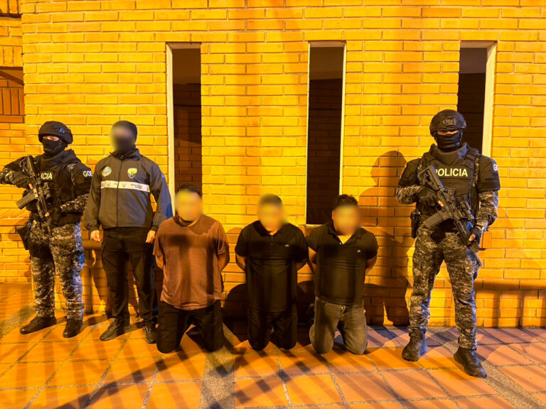 Aprehendimos a tres presuntos extorsionadores en Cuenca