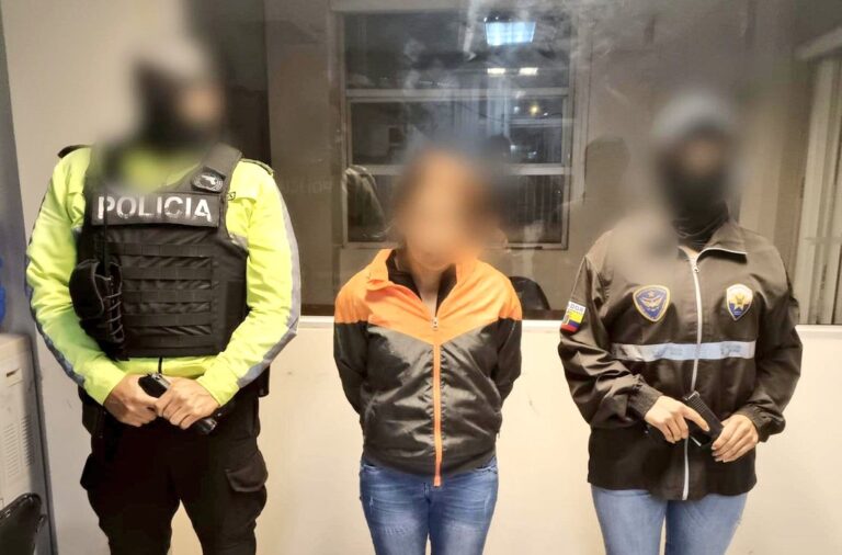 Aprehendida por presunto microtráfico de drogas en Riobamba