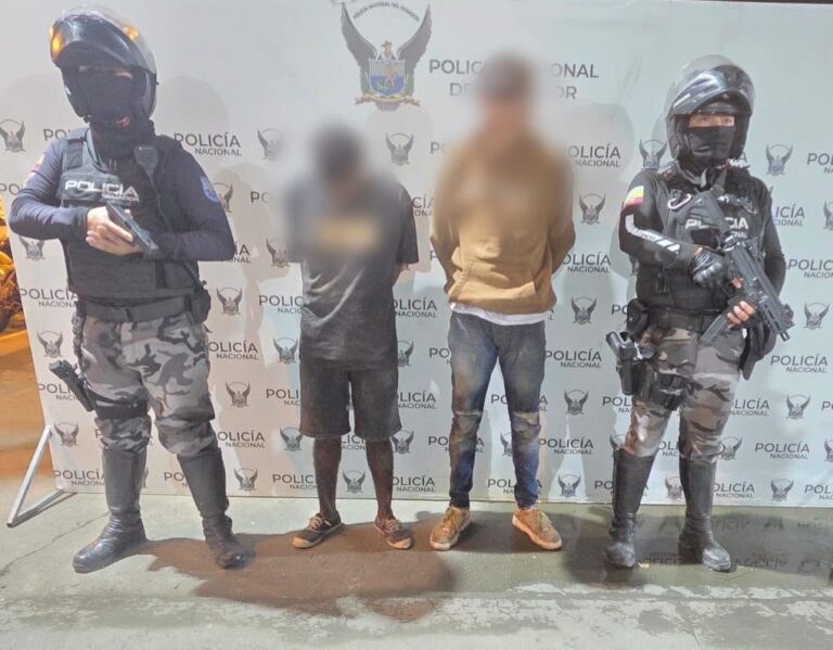 Dos aprehendidos con armas, municiones y material explosivo en Esmeraldas
