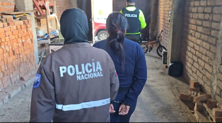 Policía aprehende a una persona e incauta más de 4.500 dosis de droga en Riobamba