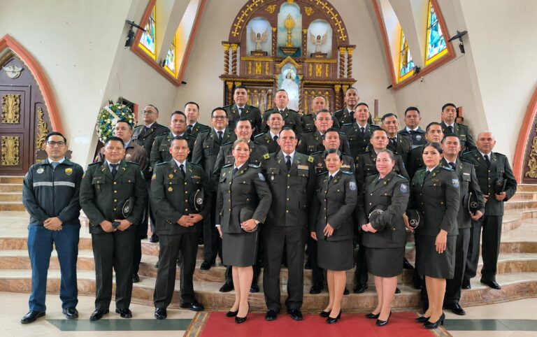 Servidores Policiales conmemoran 20 años de servicio institucional con Misa de Acción de Gracias