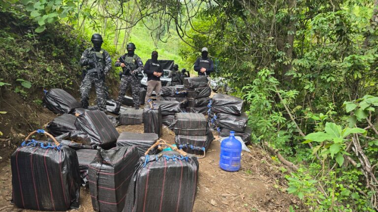 Duro golpe al narcotráfico, incautamos 2 toneladas de cocaína en Manabí