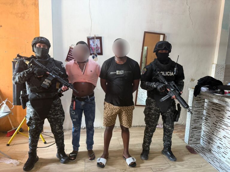 POLICÍA APREHENDE A DOS SUJETOS PRESUNTOS AUTORES UNA MUERTE VIOLENTA EN GUAYAQUIL