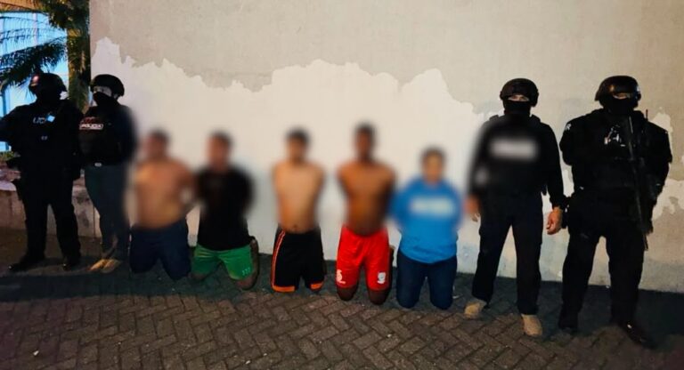 Policía aprehendió a cinco sujetos por el delito de extorsión en Guayas